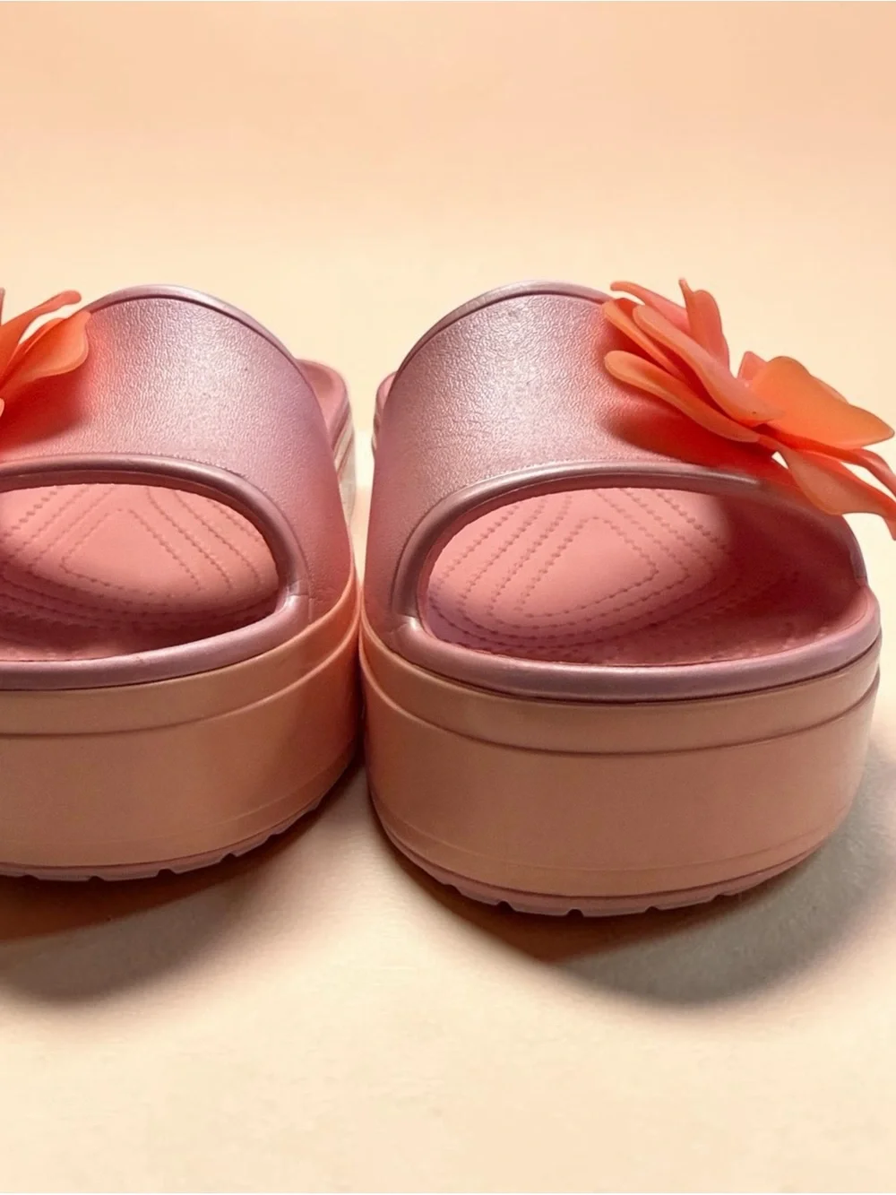 Women’s Crocs Vivid Bloom platform 8